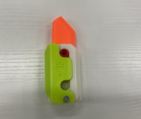 3D Printing Gravity Cube – Mini Jumping Radish Toy & Pendant for Kids