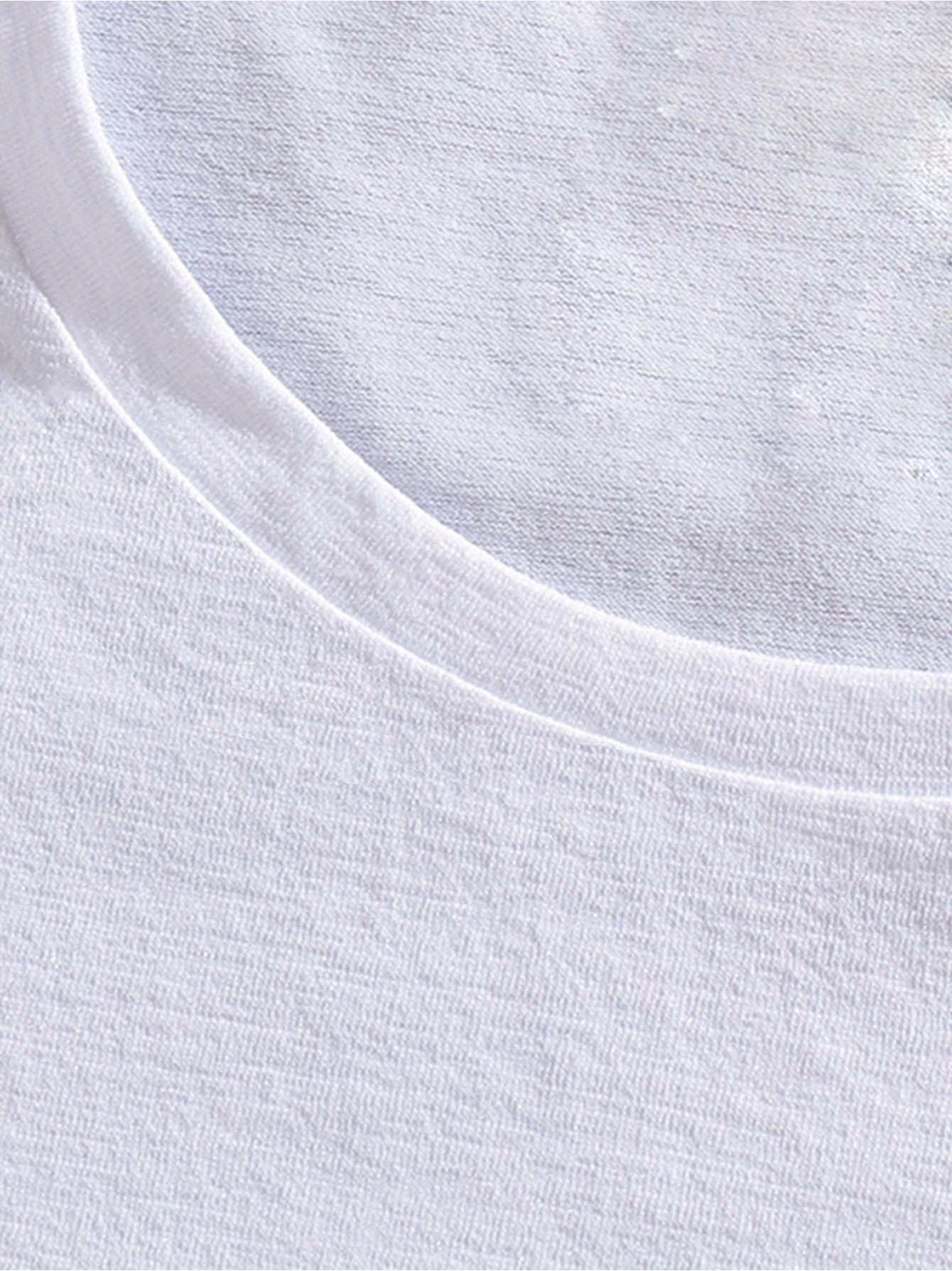 Men’s White Graphic T-Shirt – Trendy Streetwear Loose Fit